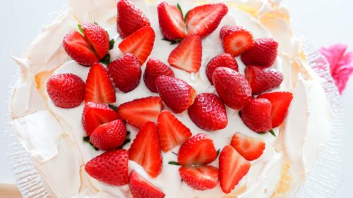 Strawberry Blackberry Pavlova Recipe - Helena Recipes