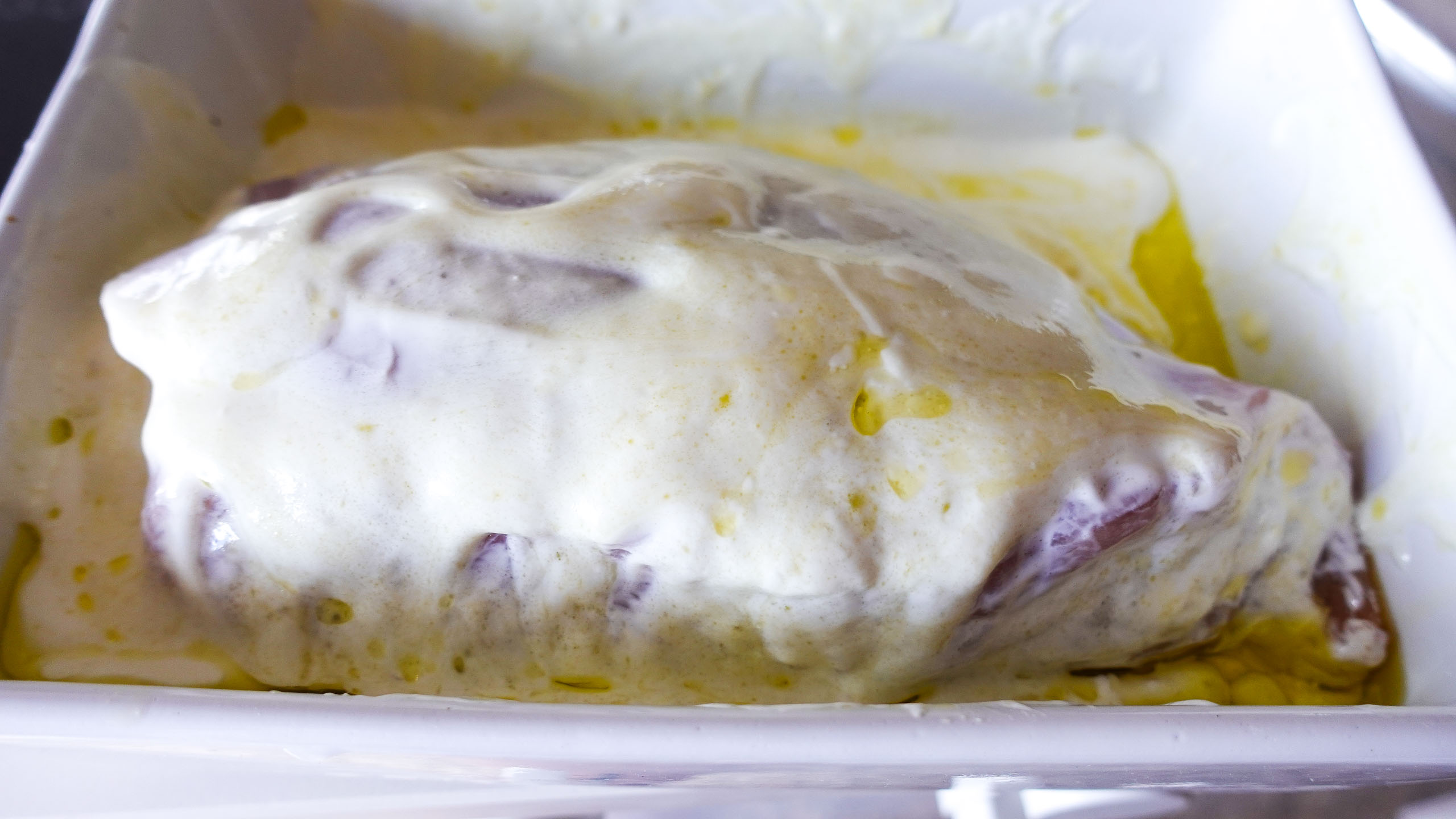Coated turkey breast with sour cream and honey