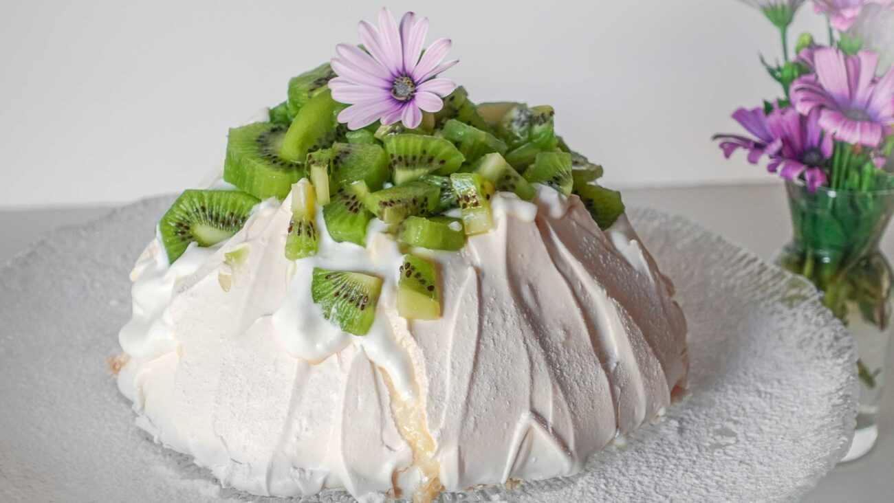 Kiwi Pavlova Recipe - Helena Recipes