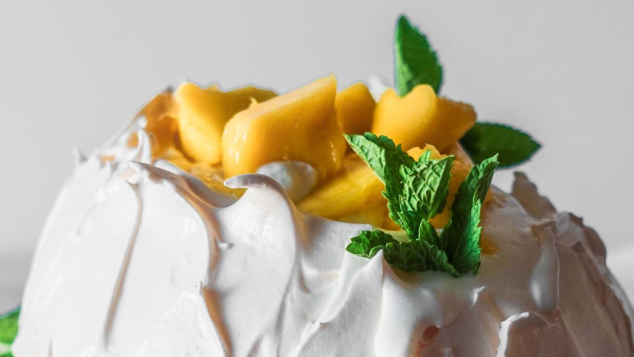 Mango Pavlova Recipe - Helena Recipes