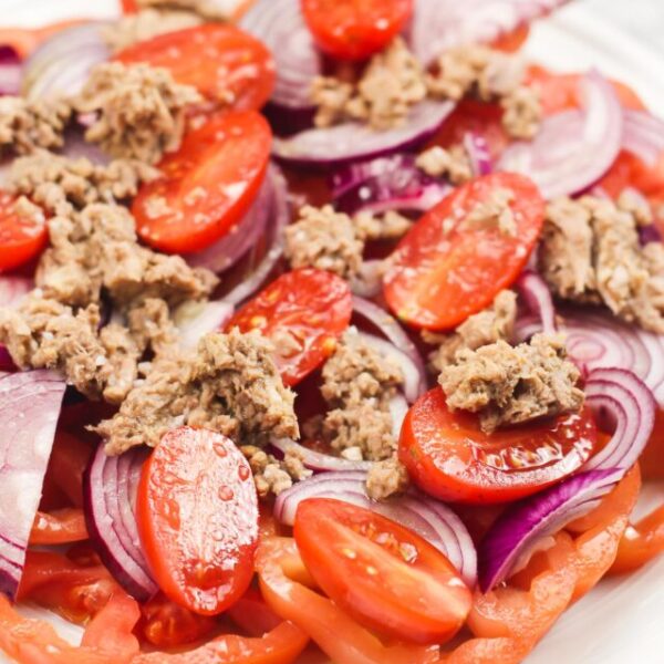 Delicious Tuna Tomato salad on a plate.